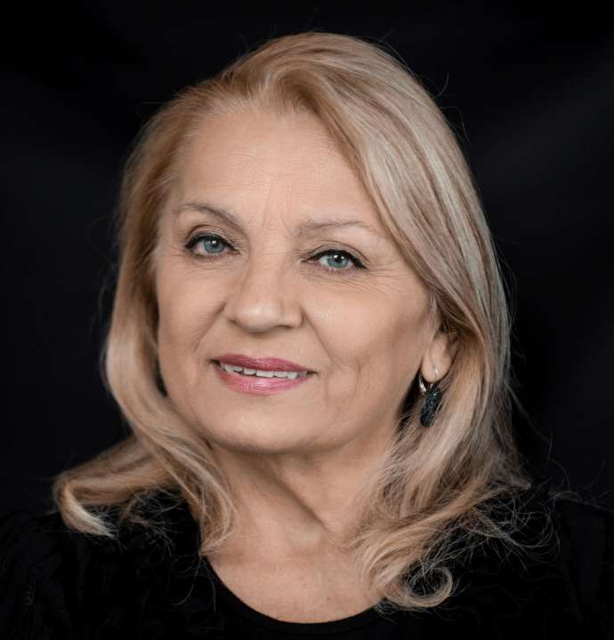 Vajda Júlia